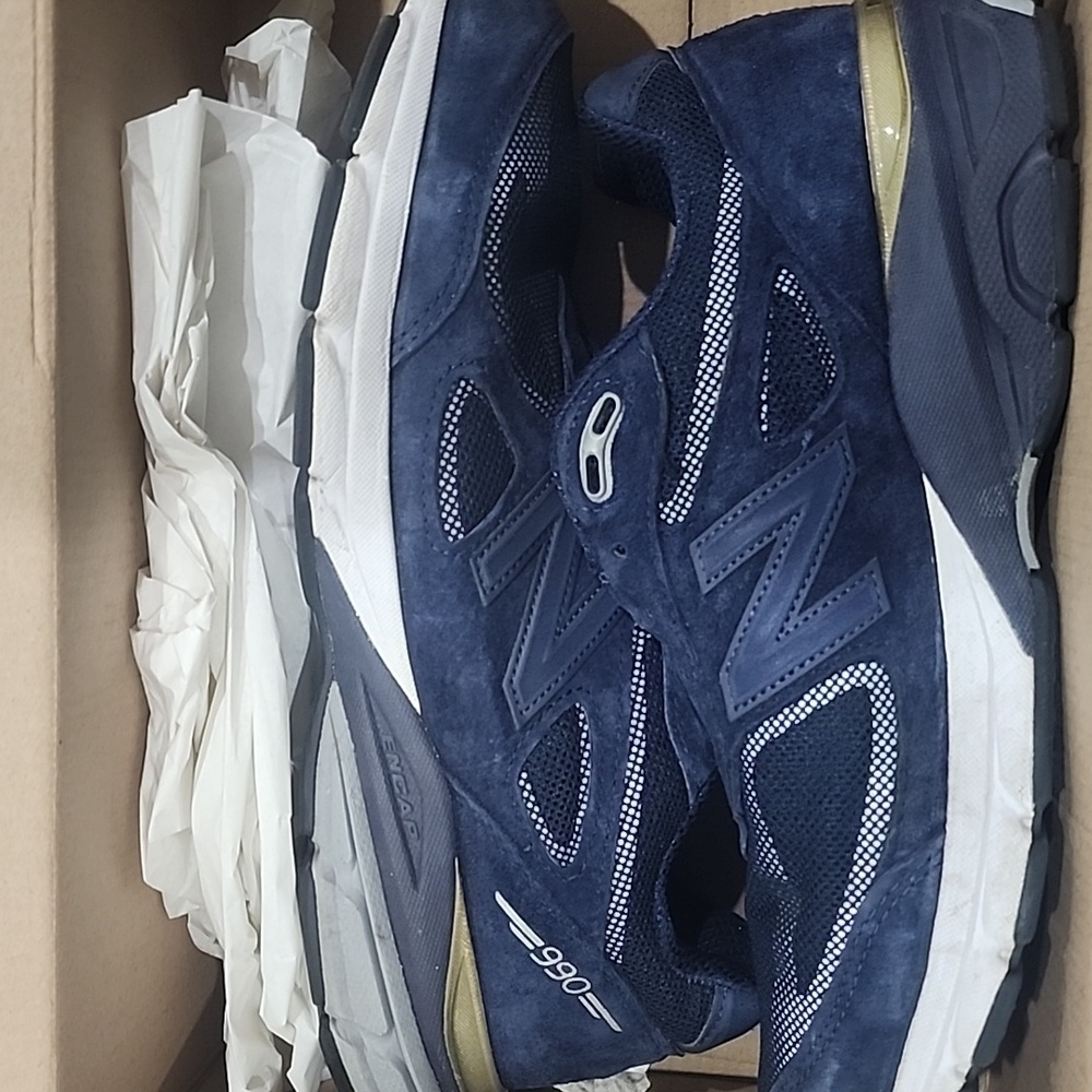 New Balance Men's Navy and Gold Sneakers